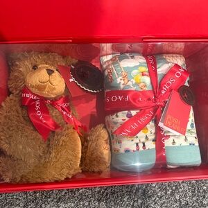 FAO Schwarz Teddy Bear and Blanket Set - Brown and Red